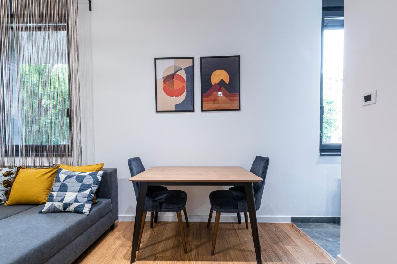 Vertigo Modern Studio-Free Private Parking-Fast Wi-Fi Újvidék Kültér fotó