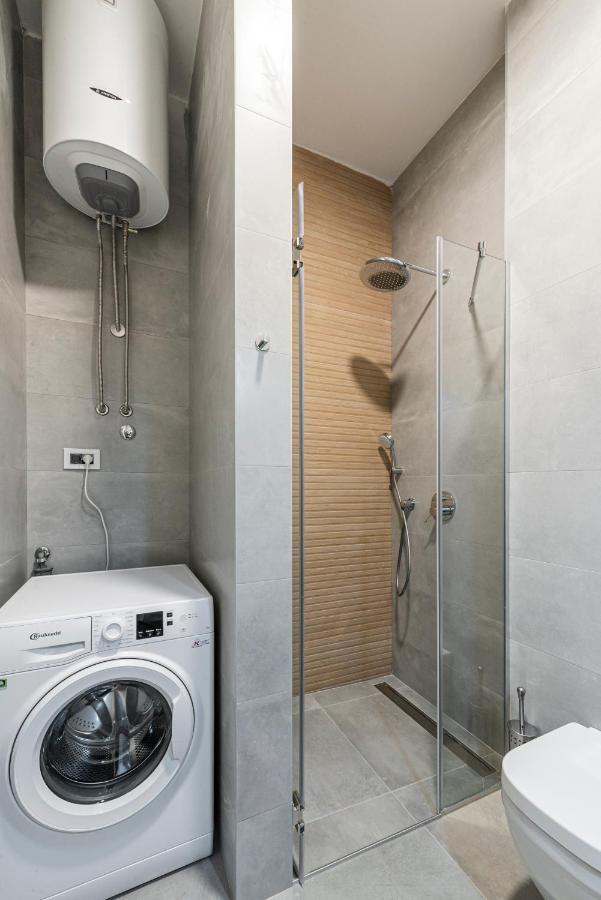 Vertigo Modern Studio-Free Private Parking-Fast Wi-Fi Újvidék Kültér fotó