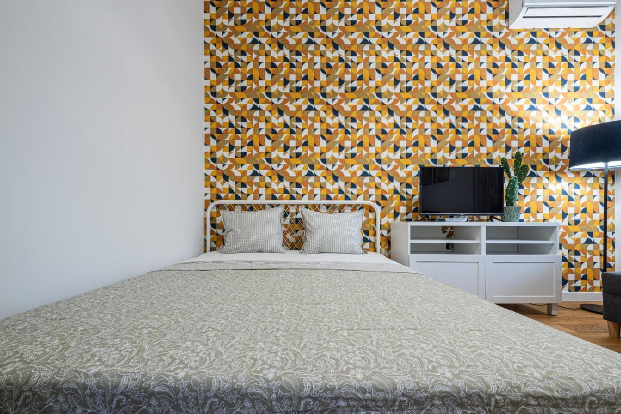 Vertigo Modern Studio-Free Private Parking-Fast Wi-Fi Újvidék Kültér fotó