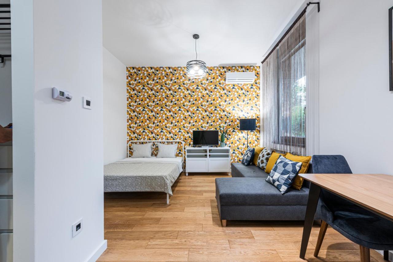 Vertigo Modern Studio-Free Private Parking-Fast Wi-Fi Újvidék Kültér fotó