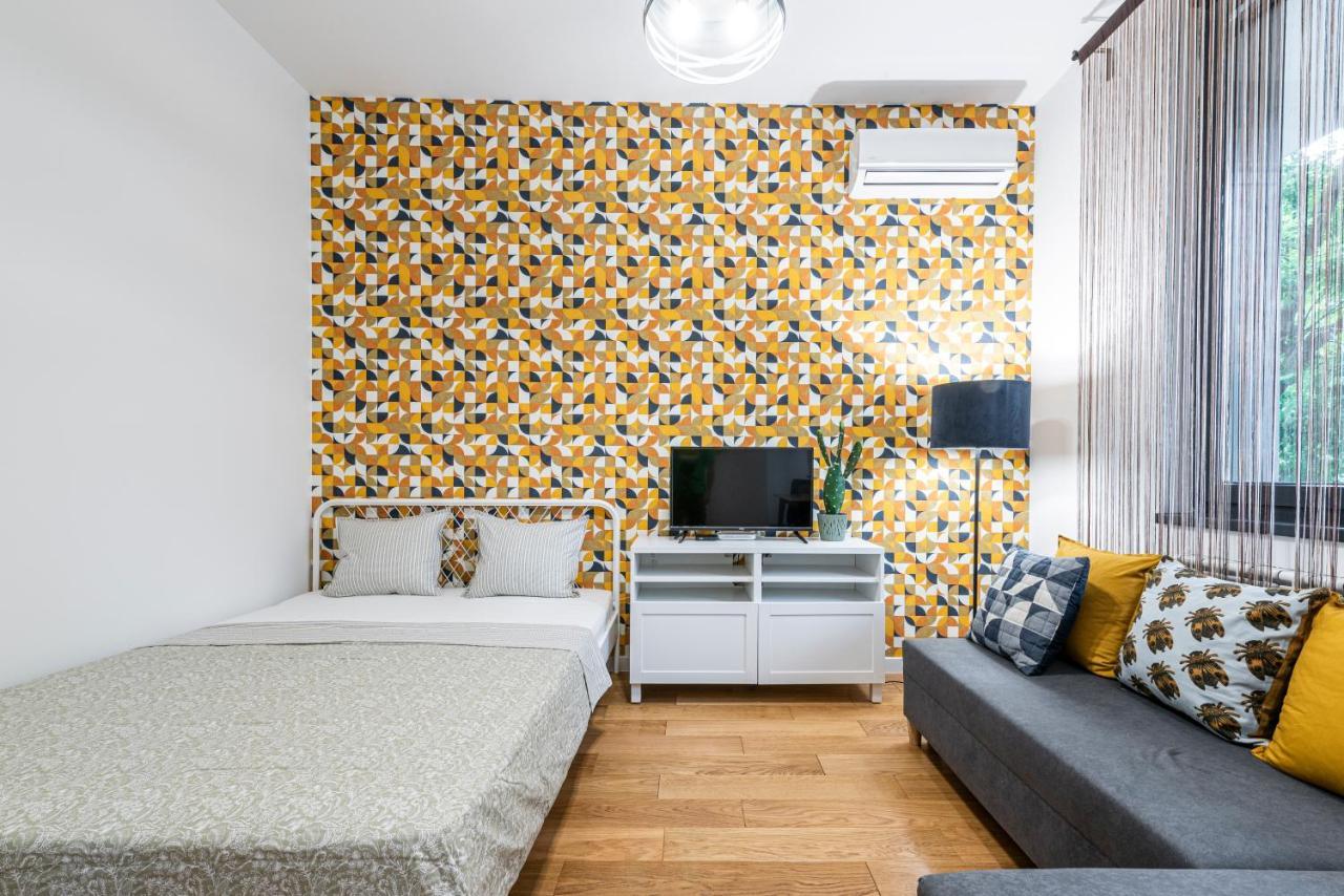 Vertigo Modern Studio-Free Private Parking-Fast Wi-Fi Újvidék Kültér fotó