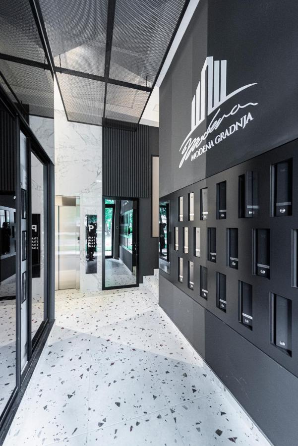 Vertigo Modern Studio-Free Private Parking-Fast Wi-Fi Újvidék Kültér fotó
